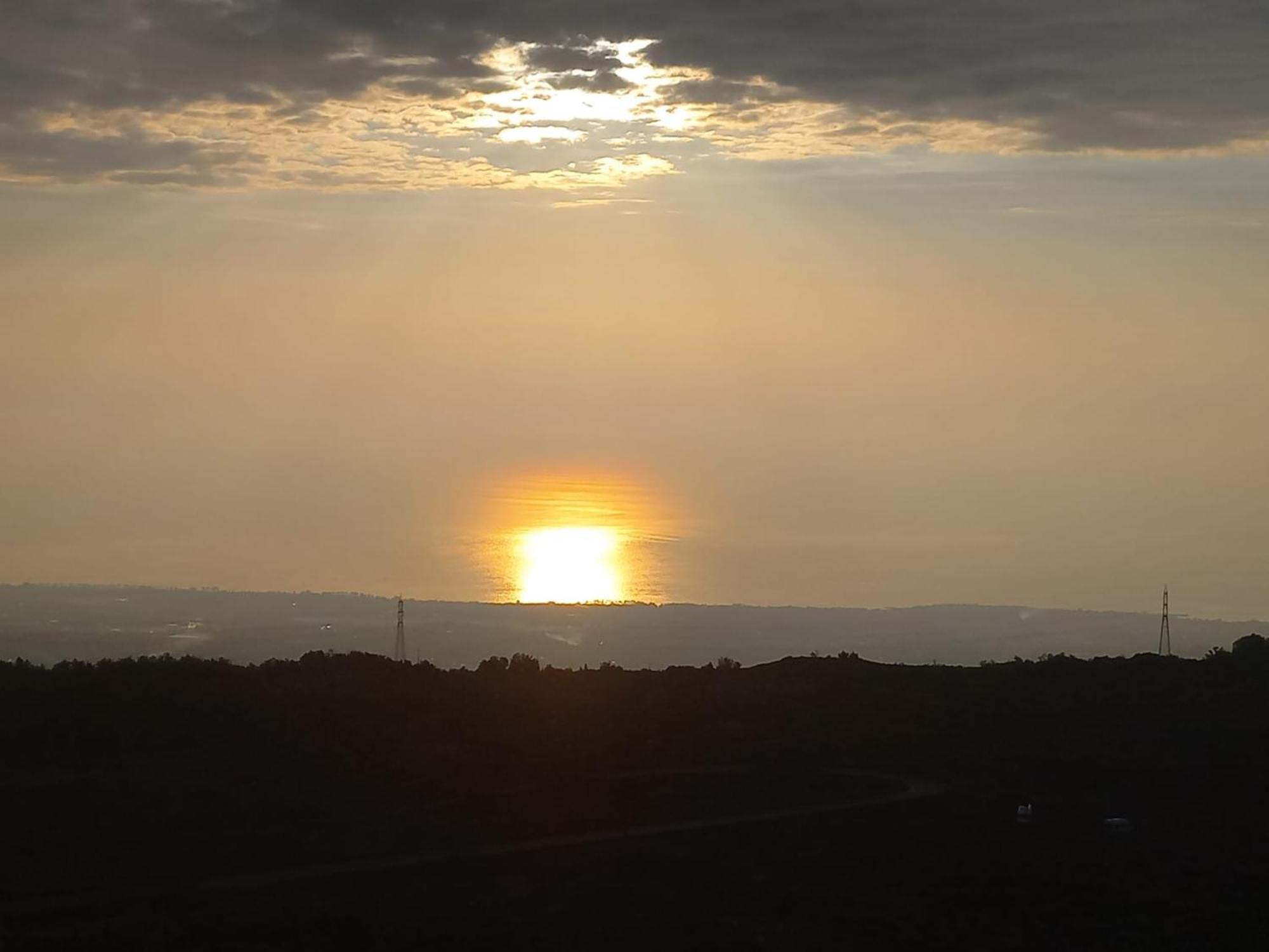 Alba Marina E Tramonti Etnei Apartment Riposto Luaran gambar